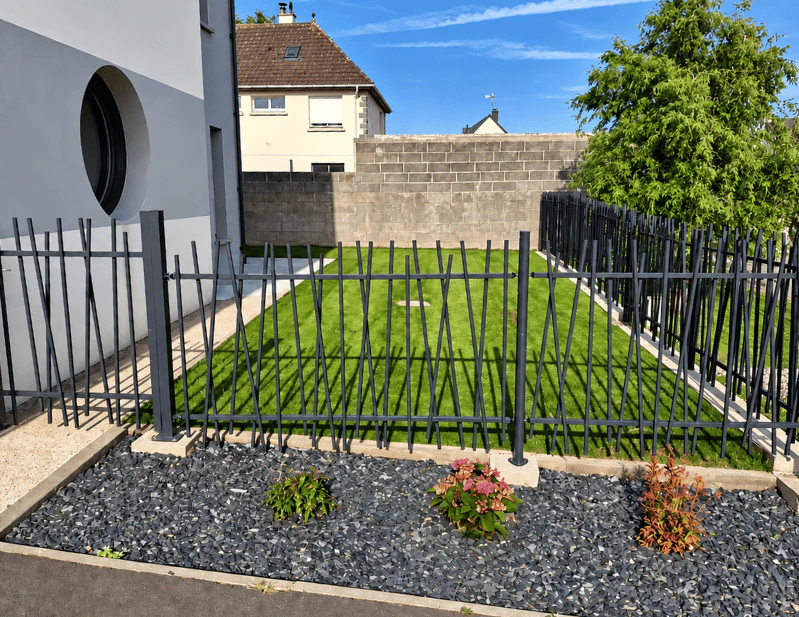 Engazonnement et plantations pour l'aménagement d'un jardin